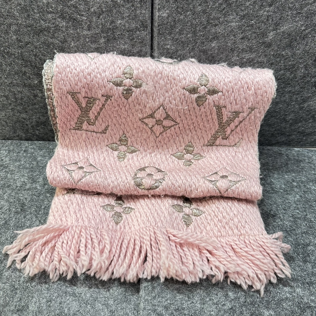 LV　マフラー